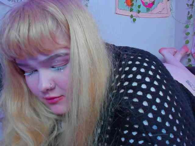 -CandyM1lky- webcam