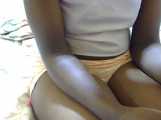 Sexyvilliet's BongaCams show and profile