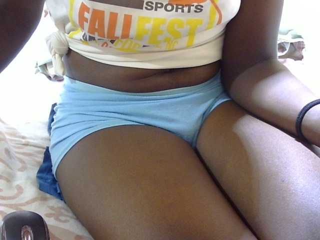 Sexyvilliet's BongaCams show and profile