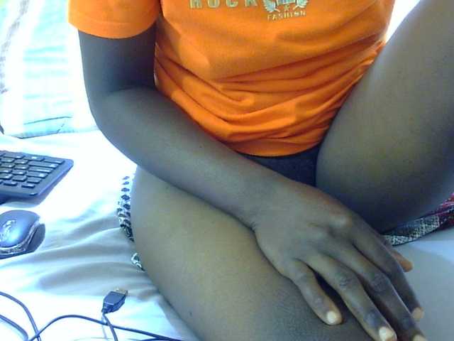 Sexyvilliet's BongaCams show and profile