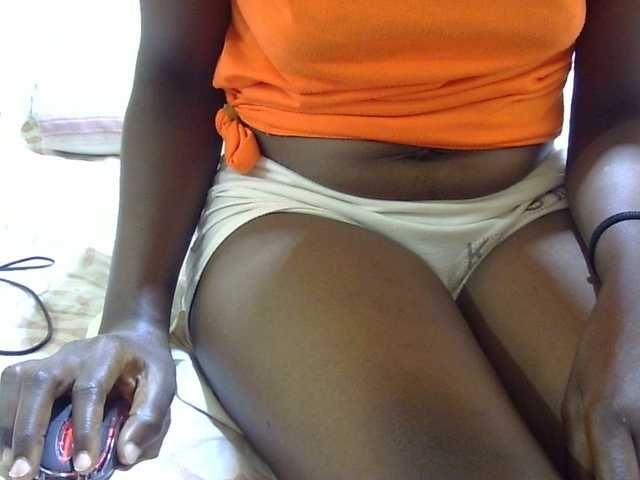 Sexyvilliet's BongaCams show and profile