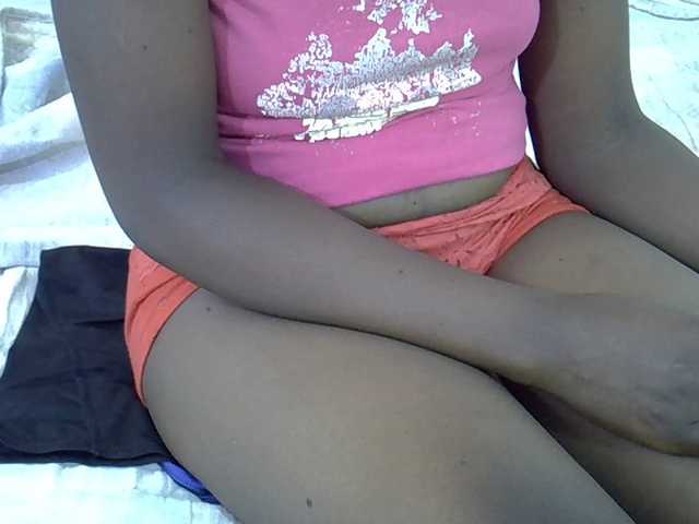 Sexyvilliet's BongaCams show and profile