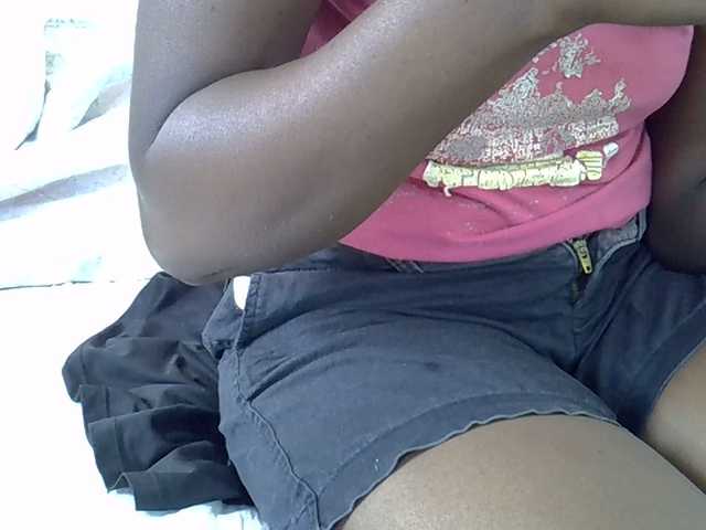 Sexyvilliet's BongaCams show and profile