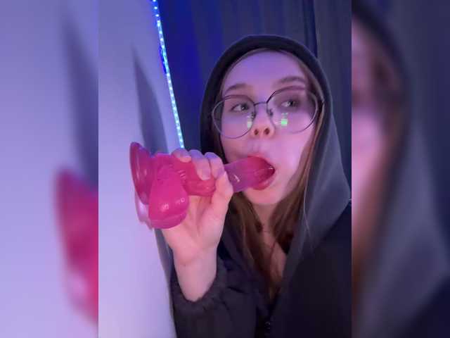 Discover yinyang from BongaCams