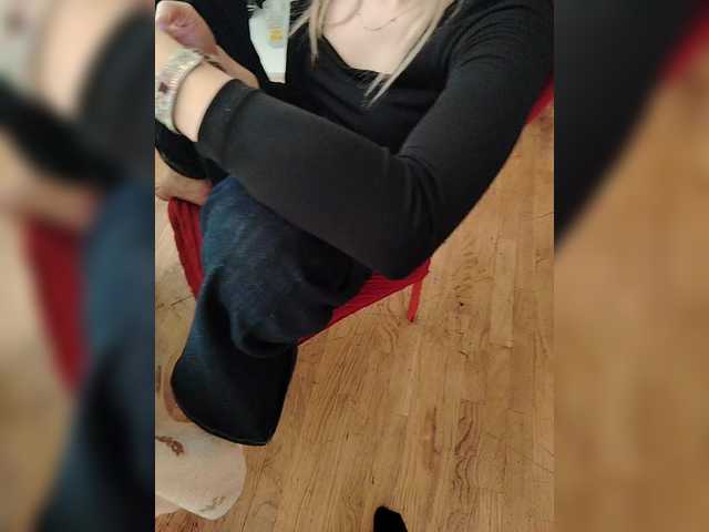 Lolikx from BongaCams