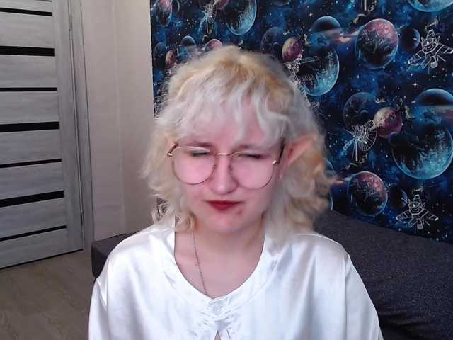  ElizabethWooler chat room