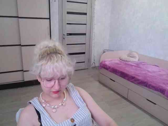ElizabethWooler webcam