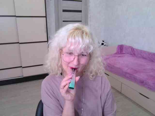 ElizabethWooler webcam