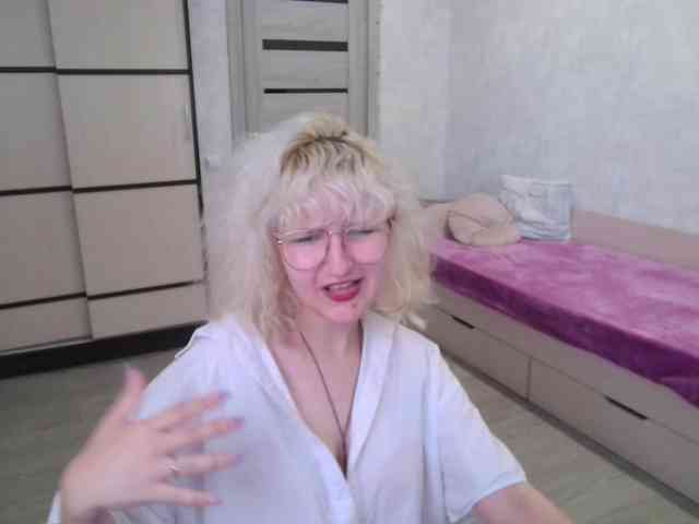 ElizabethWooler webcam