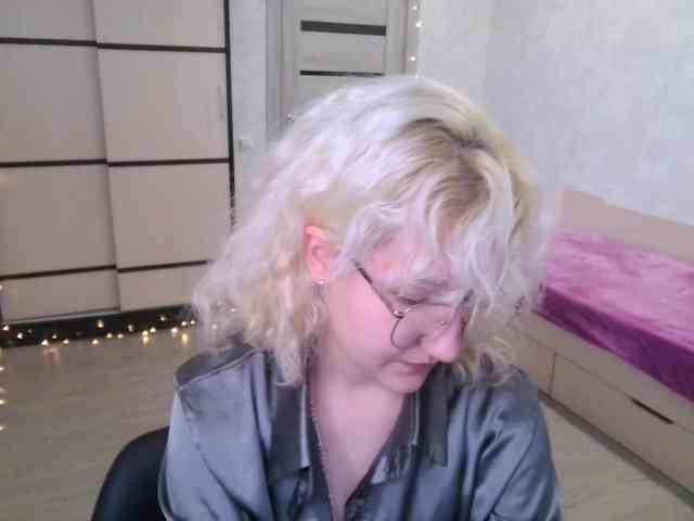 ElizabethWooler webcam