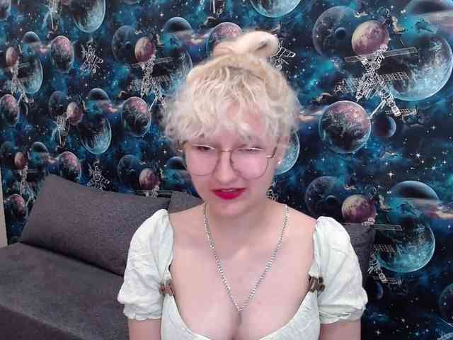 ElizabethWooler webcam