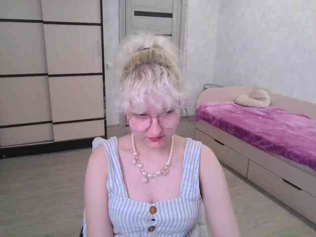 ElizabethWooler webcam
