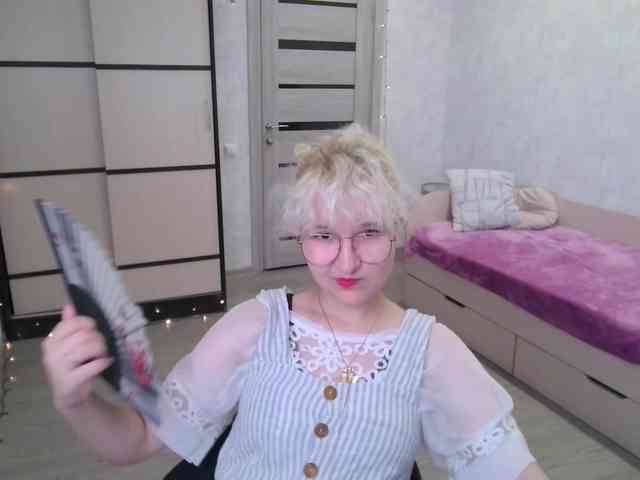 ElizabethWooler webcam