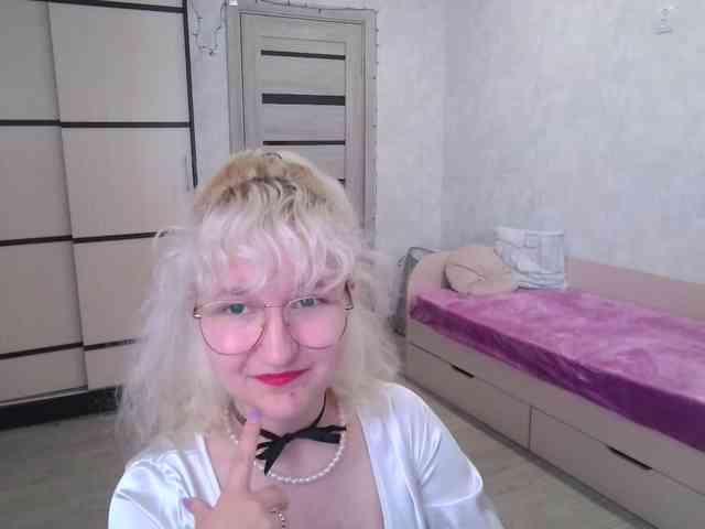 ElizabethWooler webcam