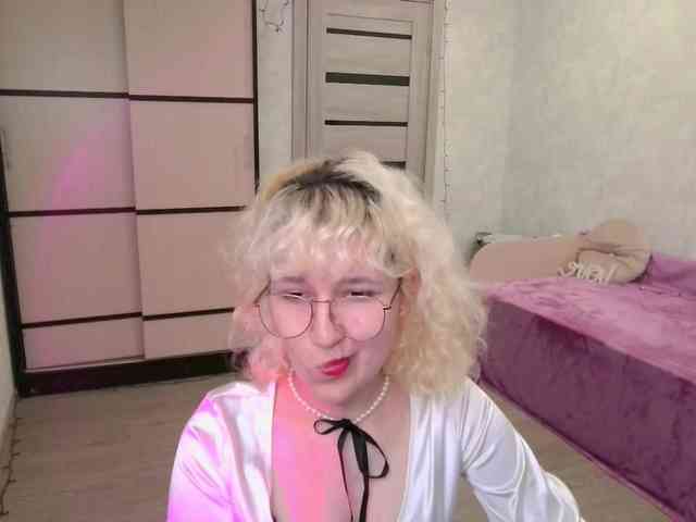ElizabethWooler webcam