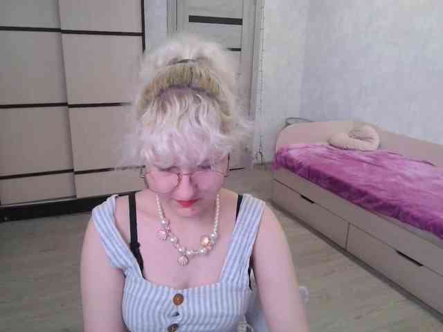 ElizabethWooler webcam