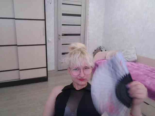 ElizabethWooler webcam