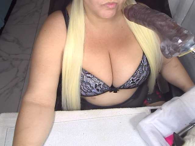 AlissaBecker's BongaCams show and profile