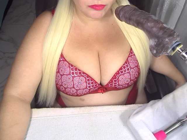 AlissaBecker's BongaCams show and profile