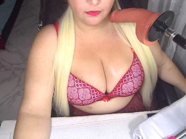 AlissaBecker's BongaCams show and profile