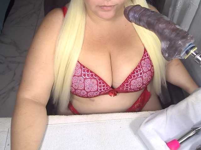 AlissaBecker's BongaCams show and profile