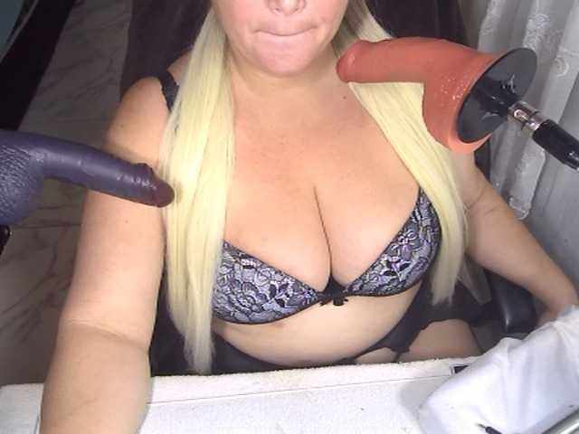 AlissaBecker's BongaCams show and profile