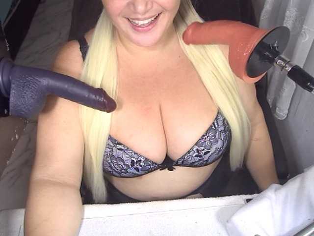 AlissaBecker's BongaCams show and profile