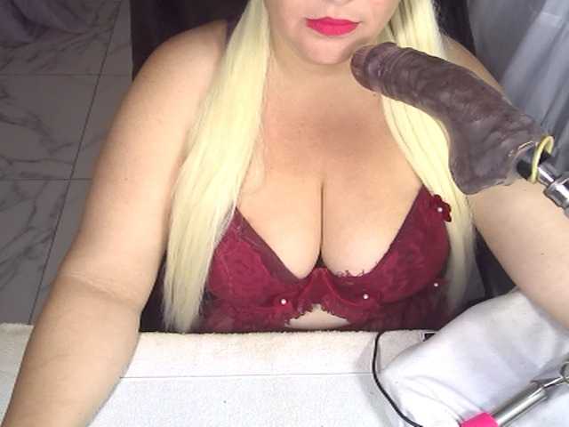 AlissaBecker's BongaCams show and profile