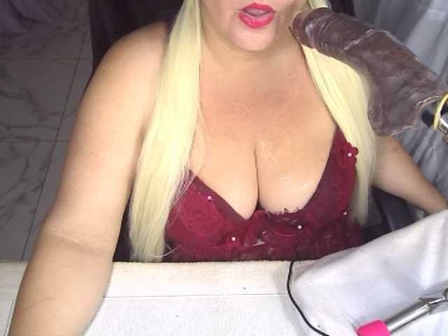 AlissaBecker's BongaCams show and profile