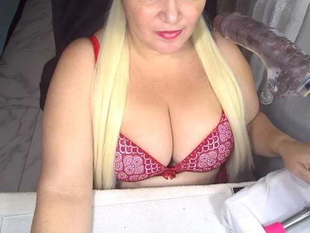 AlissaBecker's BongaCams show and profile