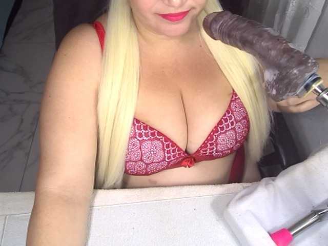 AlissaBecker's BongaCams show and profile