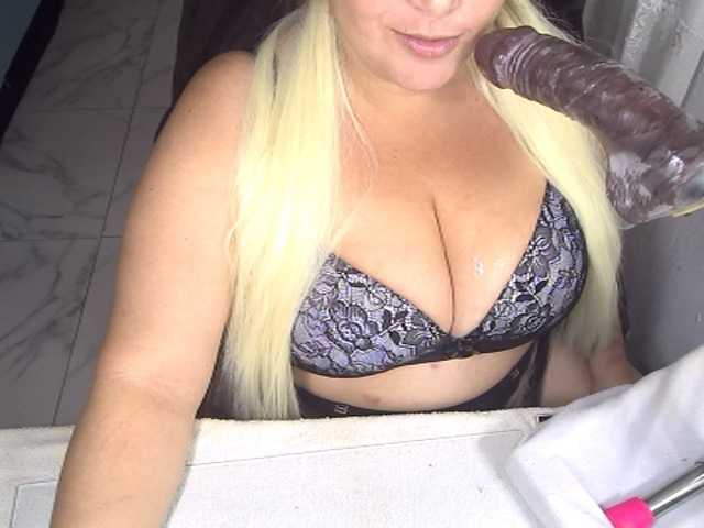 AlissaBecker's BongaCams show and profile