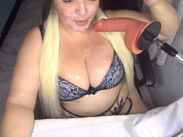 AlissaBecker's BongaCams show and profile