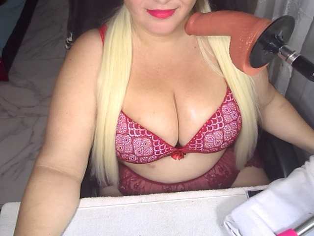 AlissaBecker's BongaCams show and profile