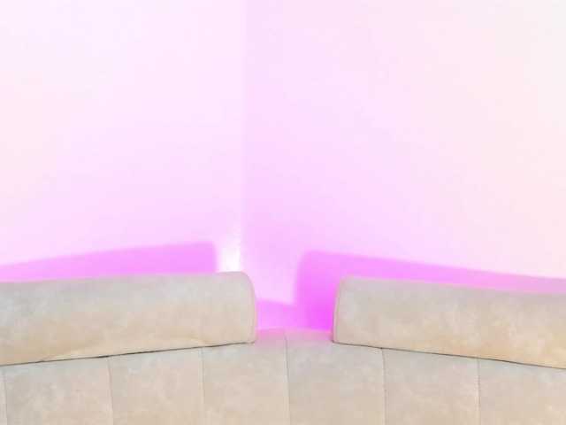 Kristieee webcam bongacams model stream image