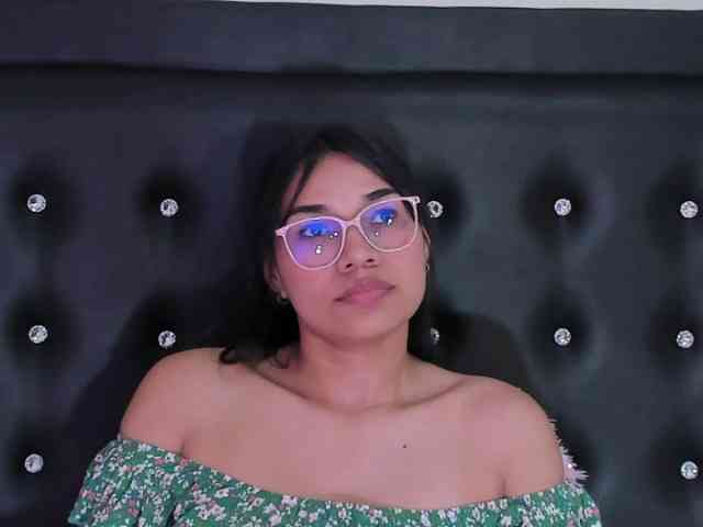 Kristieee webcam