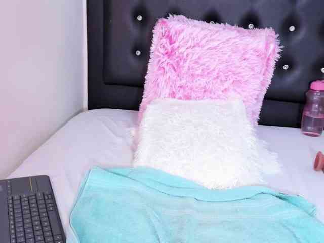 Kristieee webcam