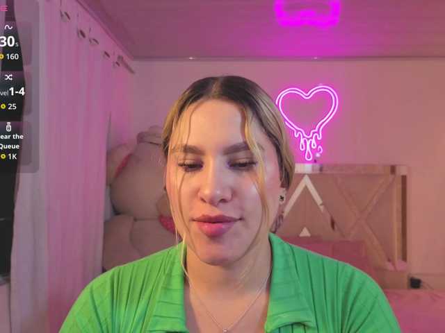 SAAYA-TAY's BongaCams show and profile