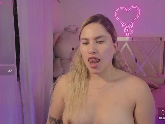 SAAYA-TAY's BongaCams show and profile