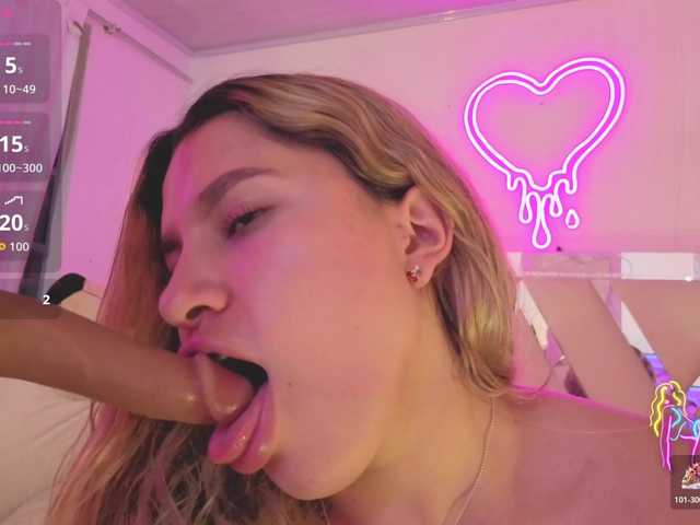 SAAYA-TAY's BongaCams show and profile