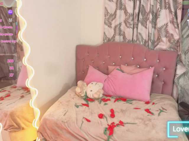 SAAYA-TAY's BongaCams show and profile