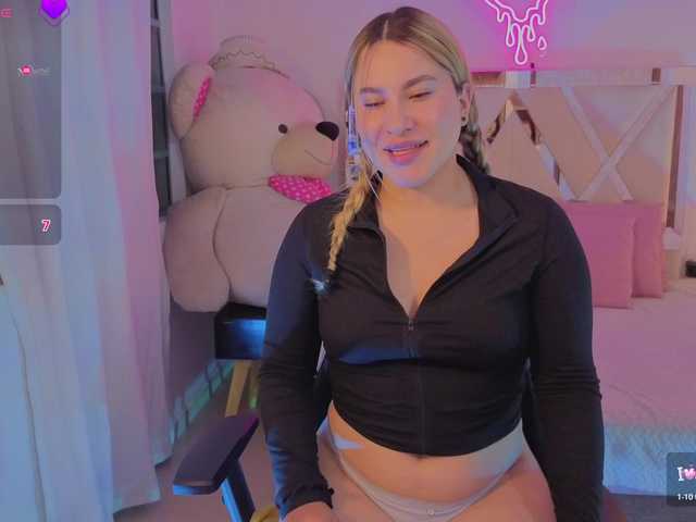 SAAYA-TAY's BongaCams show and profile