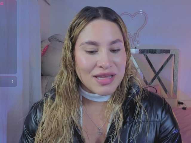 SAAYA-TAY's BongaCams show and profile