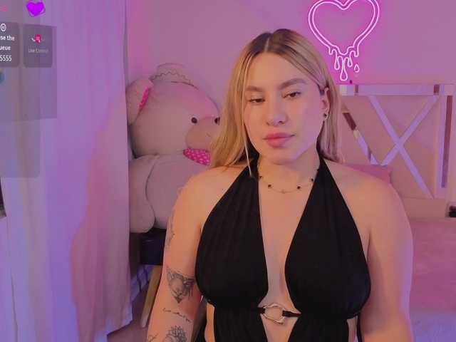 SAAYA-TAY's BongaCams show and profile