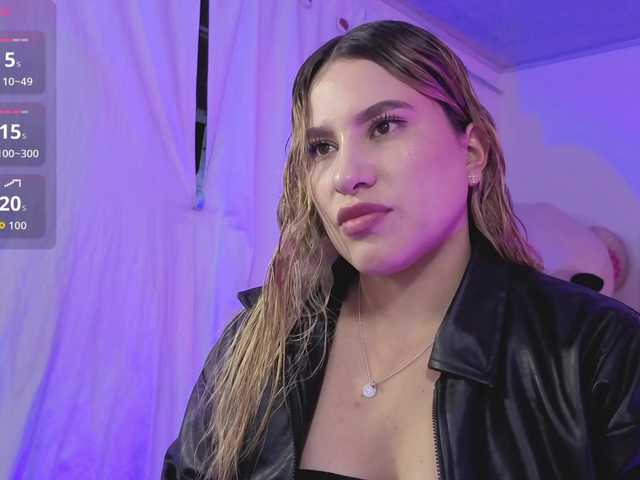 SAAYA-TAY's BongaCams show and profile