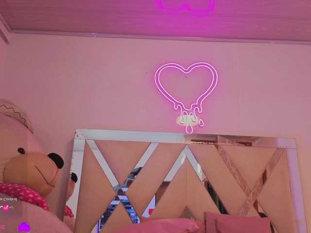 SAAYA-TAY's BongaCams show and profile