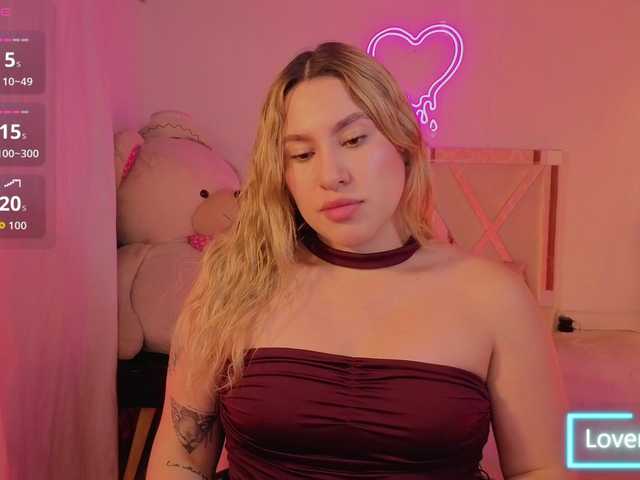 SAAYA-TAY's BongaCams show and profile