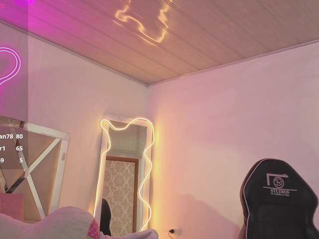 SAAYA-TAY's BongaCams show and profile