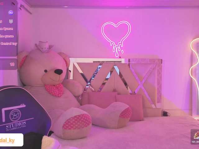 SAAYA-TAY's BongaCams show and profile