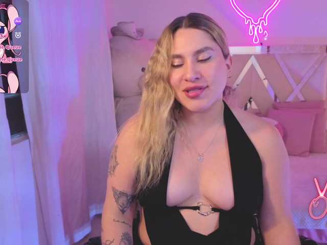 SAAYA-TAY's BongaCams show and profile